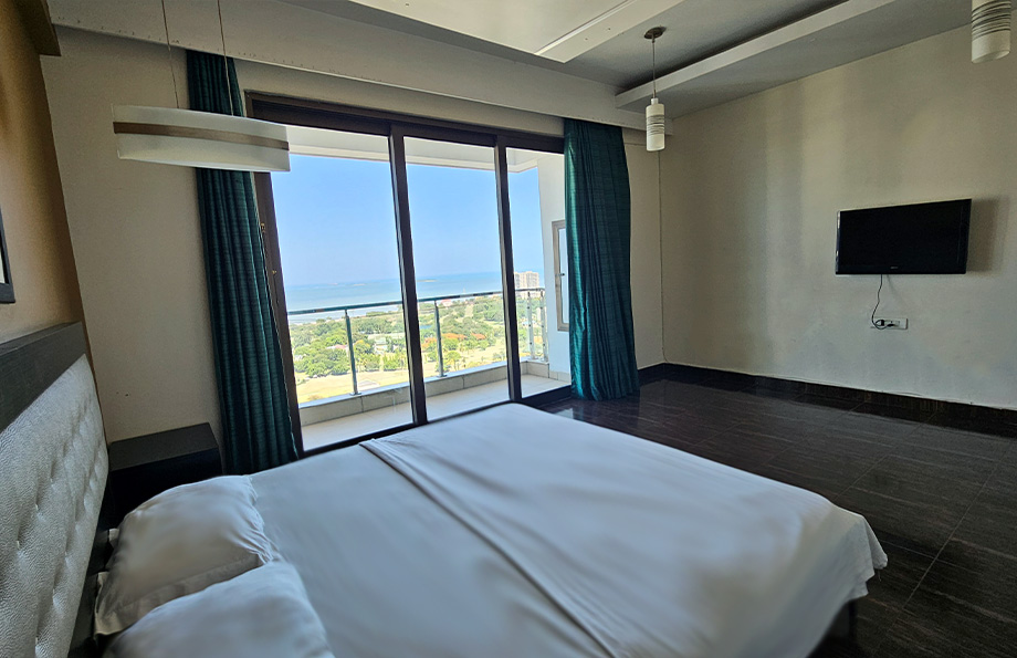 Queen room 2